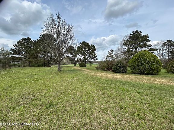 3rd image of 152 New Hope Kokomo Rd