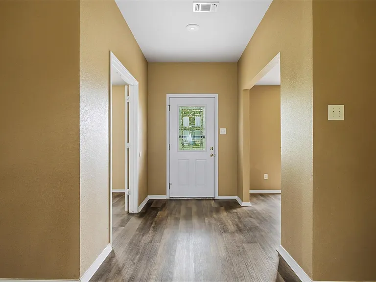 100 Pinnacle Cir — Photo 4