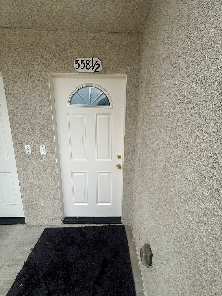 4 bed, 1452 sqft, $3,650 — Photo 2
