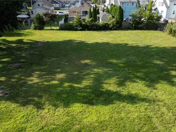 0 West St, West Warwick, RI 02893