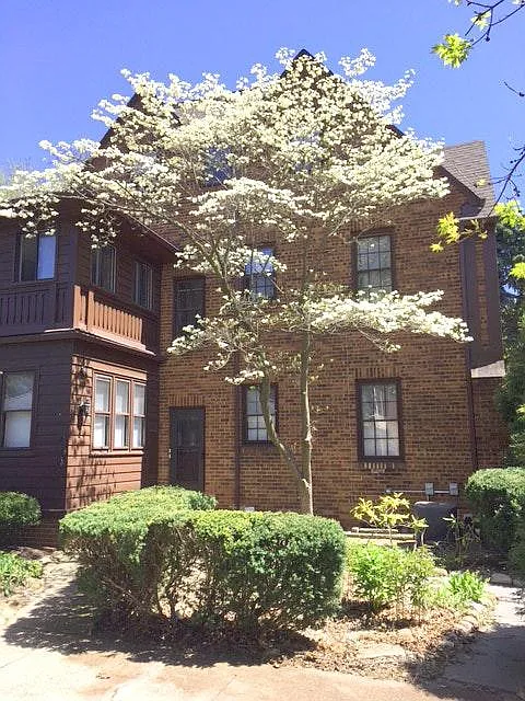 Back entry with electronic keypad