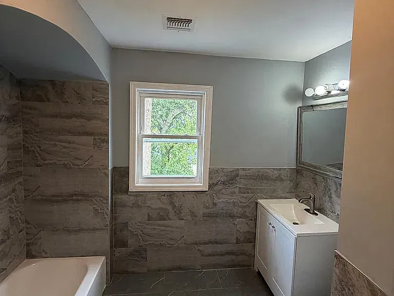 3 bed, 2.5 bath, 1500 sqft, $4,150 — Photo 3