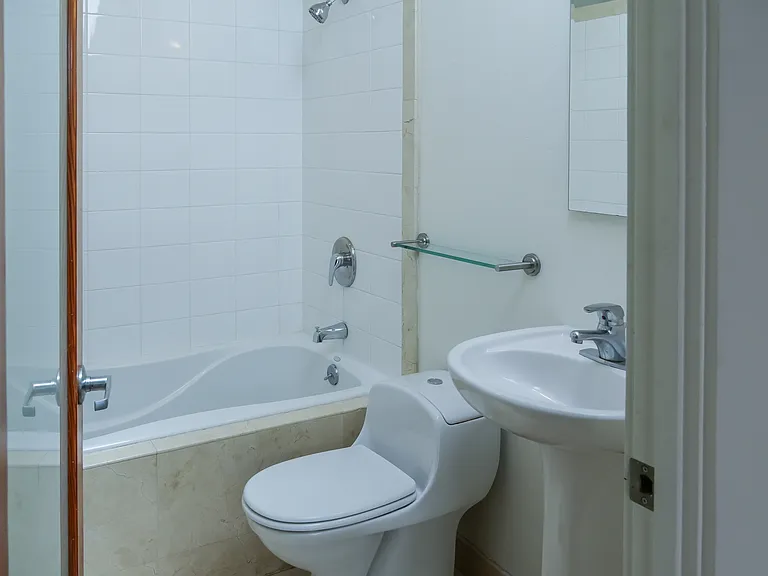3920 Stansbury Ave — Photo 17