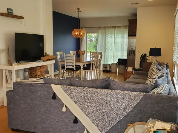 14 W Marion St APT 15, Mantoloking, NJ 08738