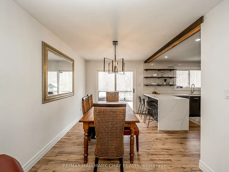 3742 Horseshoe Valley Rd W #UPPER — Photo 4