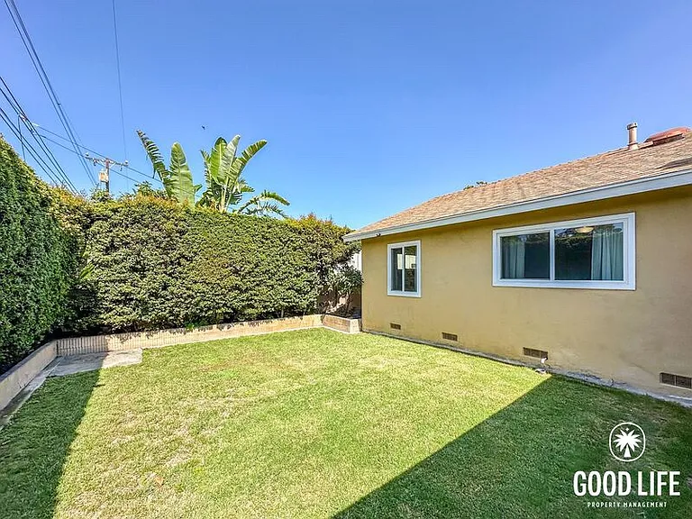 1776 W Chateau Ave — Photo 12