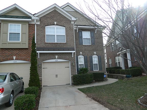 2nd image of 1027 Remington Oaks Cir