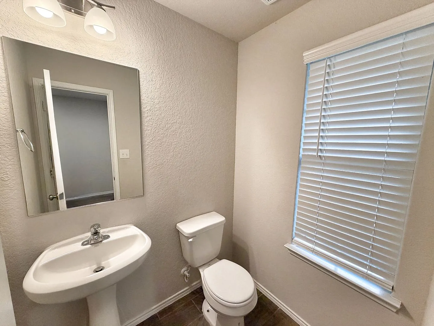 Spacious 3 Bed / 2.5 Bath Two-Story Home in Seguin! — Photo 3