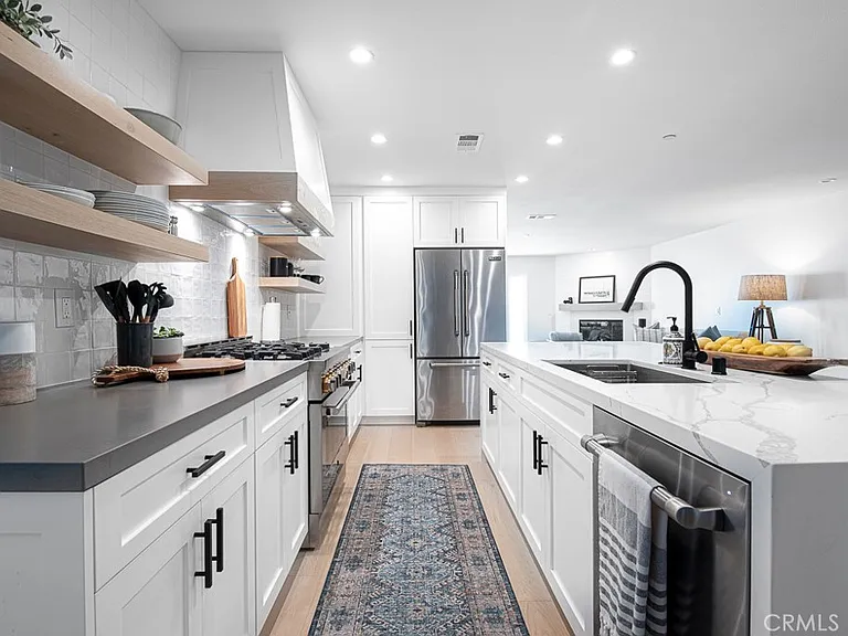 947 W Balboa Blvd — Photo 10