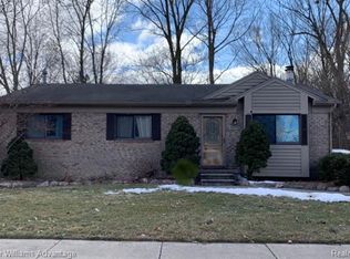 33715 Avondale St, Westland, MI 48186