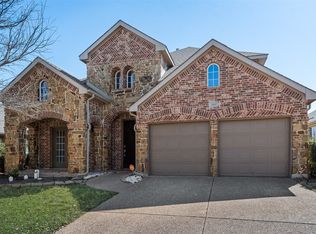 2467 Harbour Dr, Grand Prairie, TX 75054