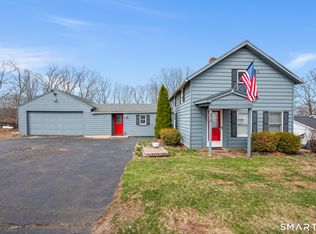 475 Ballfall Rd, Middletown, CT 06457