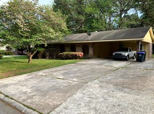 1689 Oxford Dr, Morrow, GA 30260