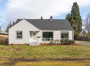 733 Berntzen Rd, Eugene, OR 97402