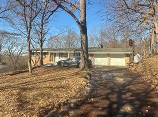 15802 Oak Ridge Rd, Eden Prairie, MN 55346