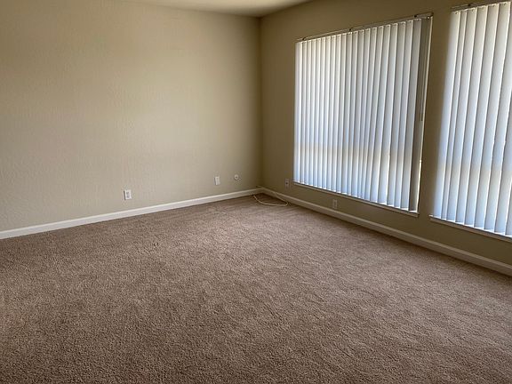 3rd image of 4680 Hamilton Ave #305