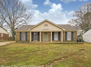 6045 Raintree Dr, Memphis, TN 38115