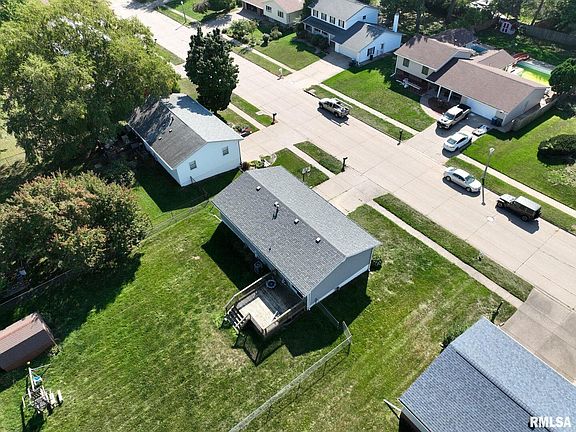 4th image of 1001 Acorn Ln