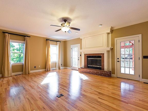 5th image of 2163 E Revere Pl