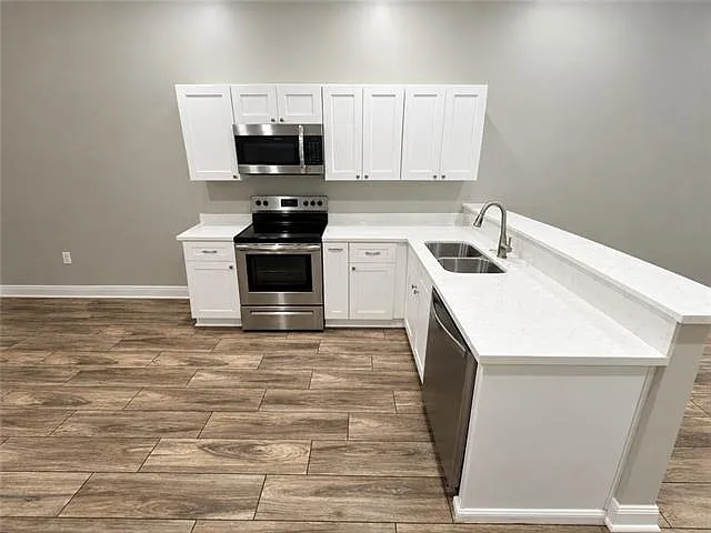3 bed, 2.0 bath, 1450 sqft, $1,800 — Photo 4