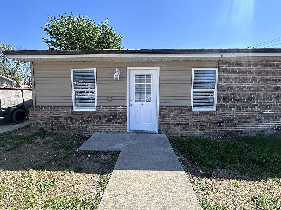 108 Scott Dr #2
