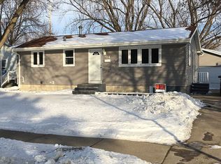 94 36th Ave NW, Rochester, MN 55901