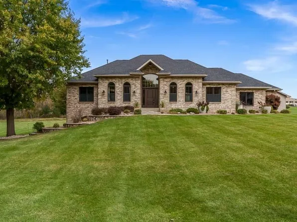7146 Barngate Dr, South Beloit, IL 61080