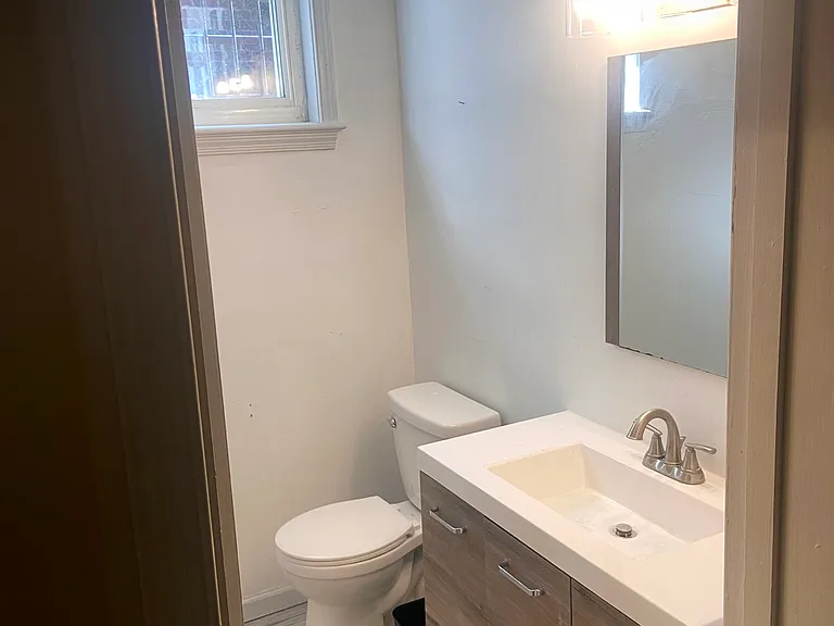 13th Pl NW — Photo 16