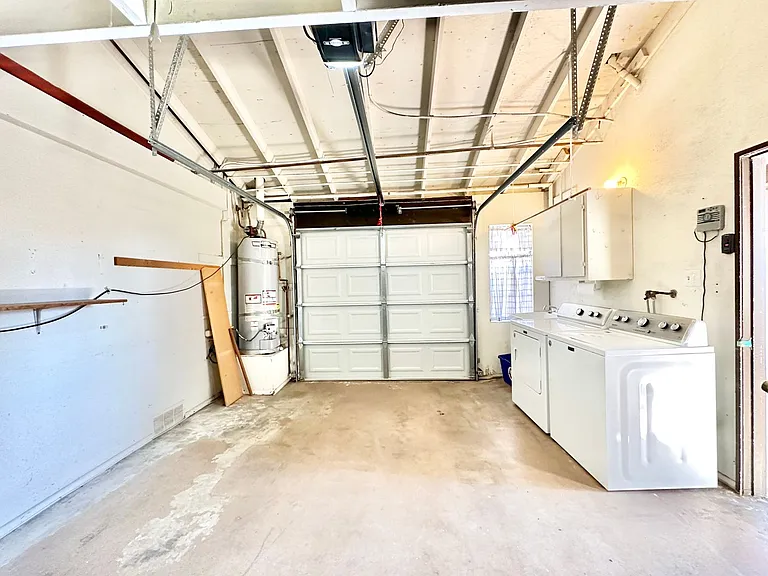 1732 Woodbrook Ln — Photo 38