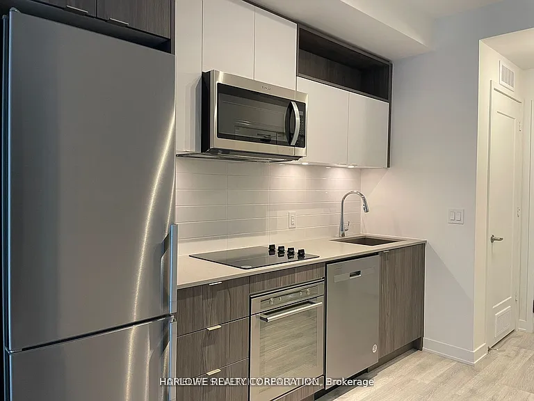 60 Princess St #341 — Photo 2
