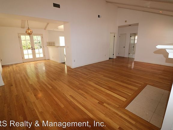 3rd image of 3841 Ventura Canyon Ave