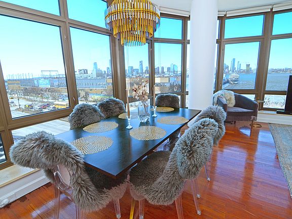 5th image of 1 Morton Sq Unit Penthouse B