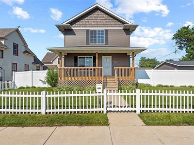 320 6th St SW, Cedar Rapids, IA, 52404
