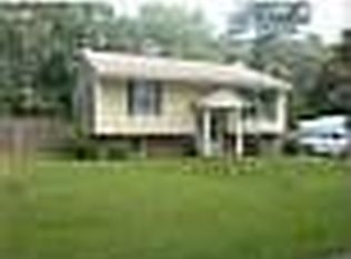 3 Frank Cutler Dr, Wareham, MA 02571