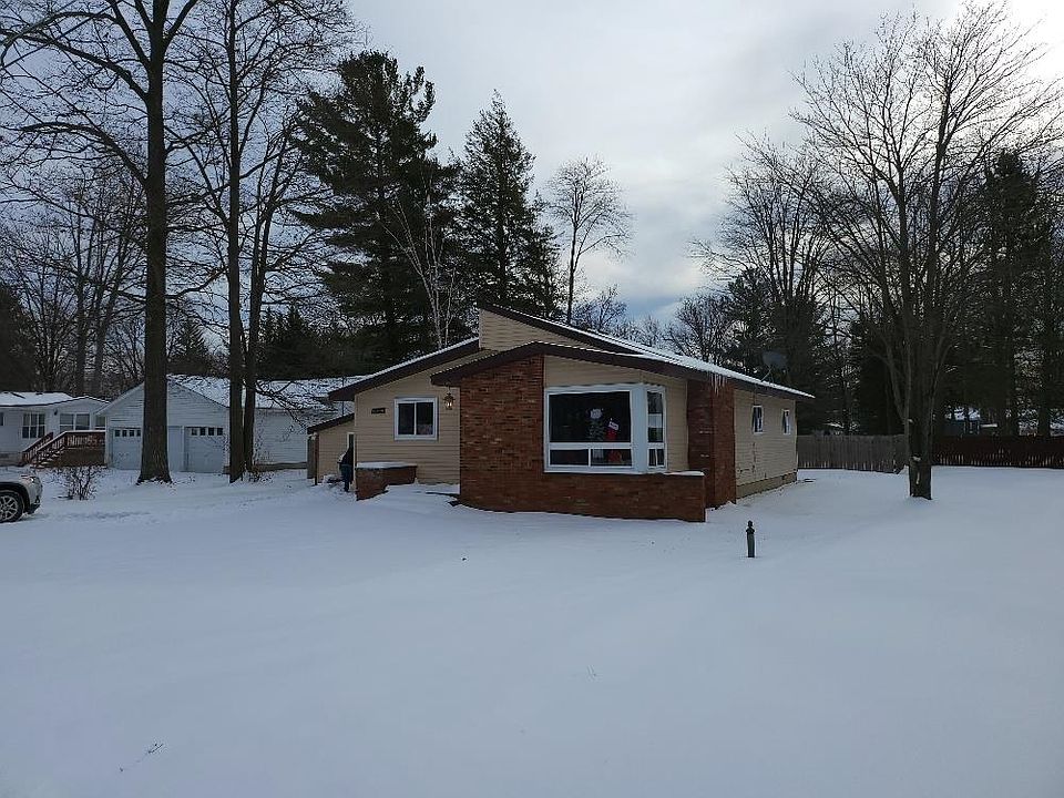 405 Erie St, Houghton Lake, MI 48629 Zillow