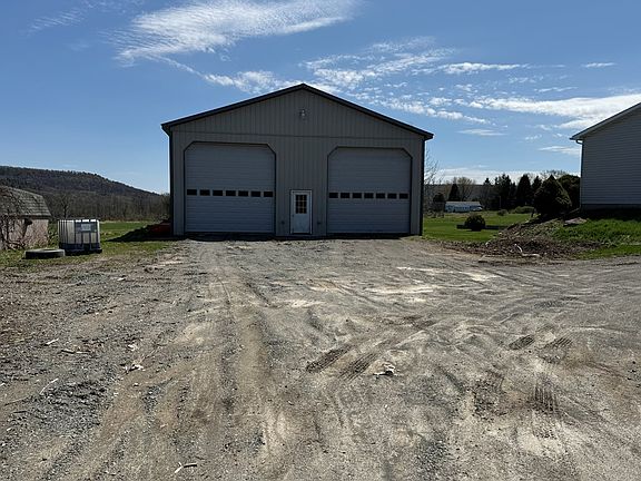 3rd image of 24 Jackson Rd