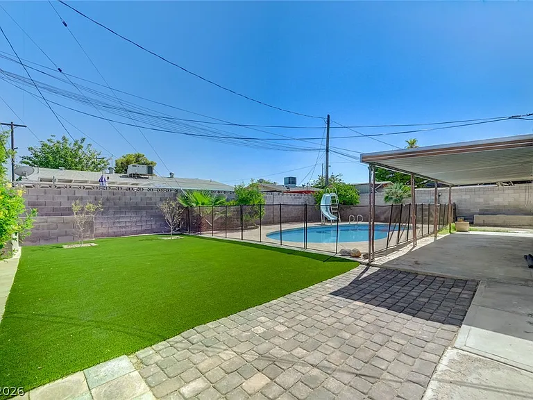 3917 W Oakey Blvd — Photo 30