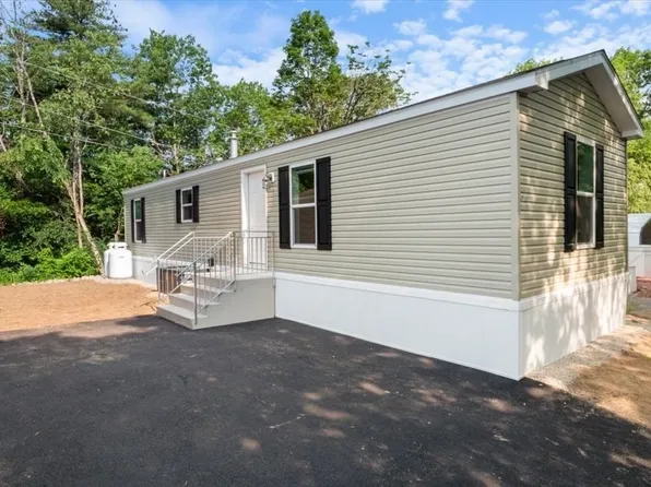 1237 Central St, Leominster, MA 01453