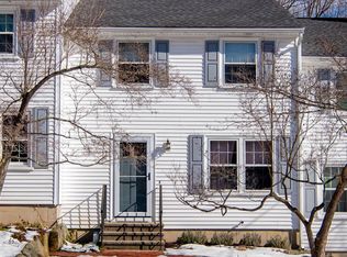 2 Lee Hook Rd #2, Newmarket, NH 03857