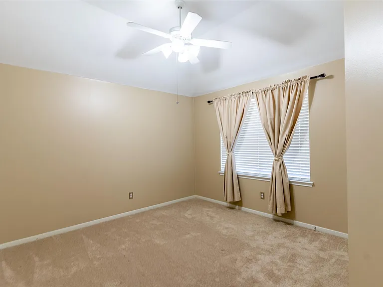16123 Hitching Post Ct — Photo 19