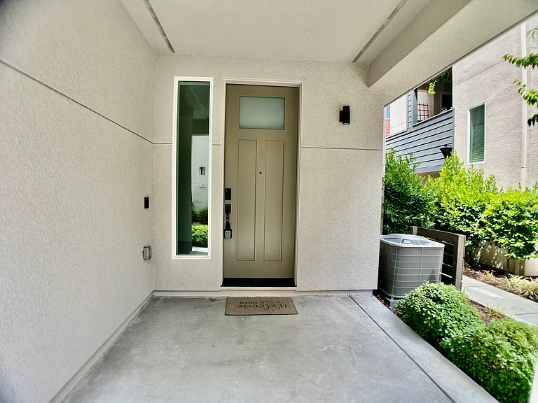 2933 Lamory Pl #113 — Photo 3