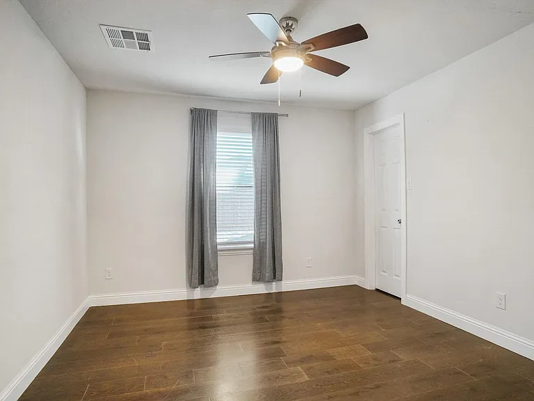 617 Park St — Photo 15