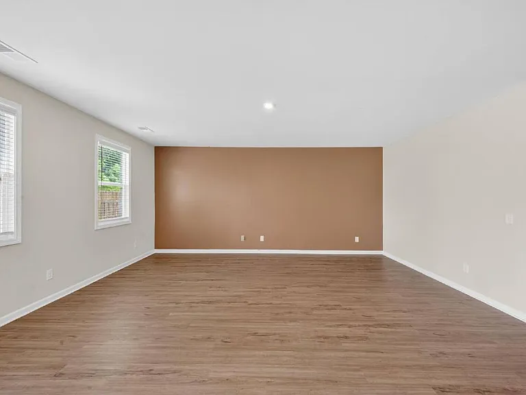 119 Yellow Birch Way — Photo 4