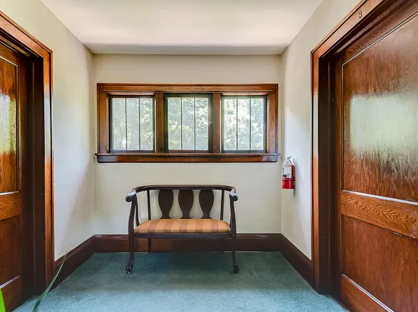 663 Lincoln Ave, 663 Lincoln Ave APT 2, Saint Paul, MN 55105