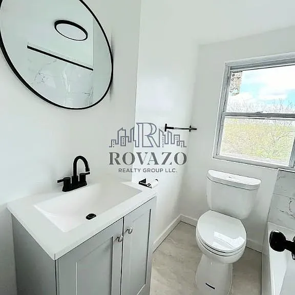 521 S 16th St #3 — photo 3 of 3
