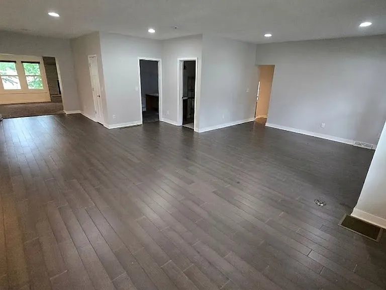 2122 California St — Photo 7