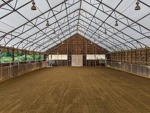 5th image of 40-40A Pine Hill Road