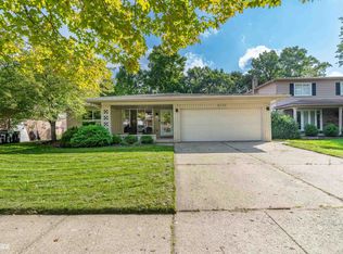 6122 Willow Creek Dr, Canton, MI 48187