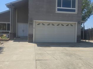 900 Bluejay Dr, Suisun City, CA 94585