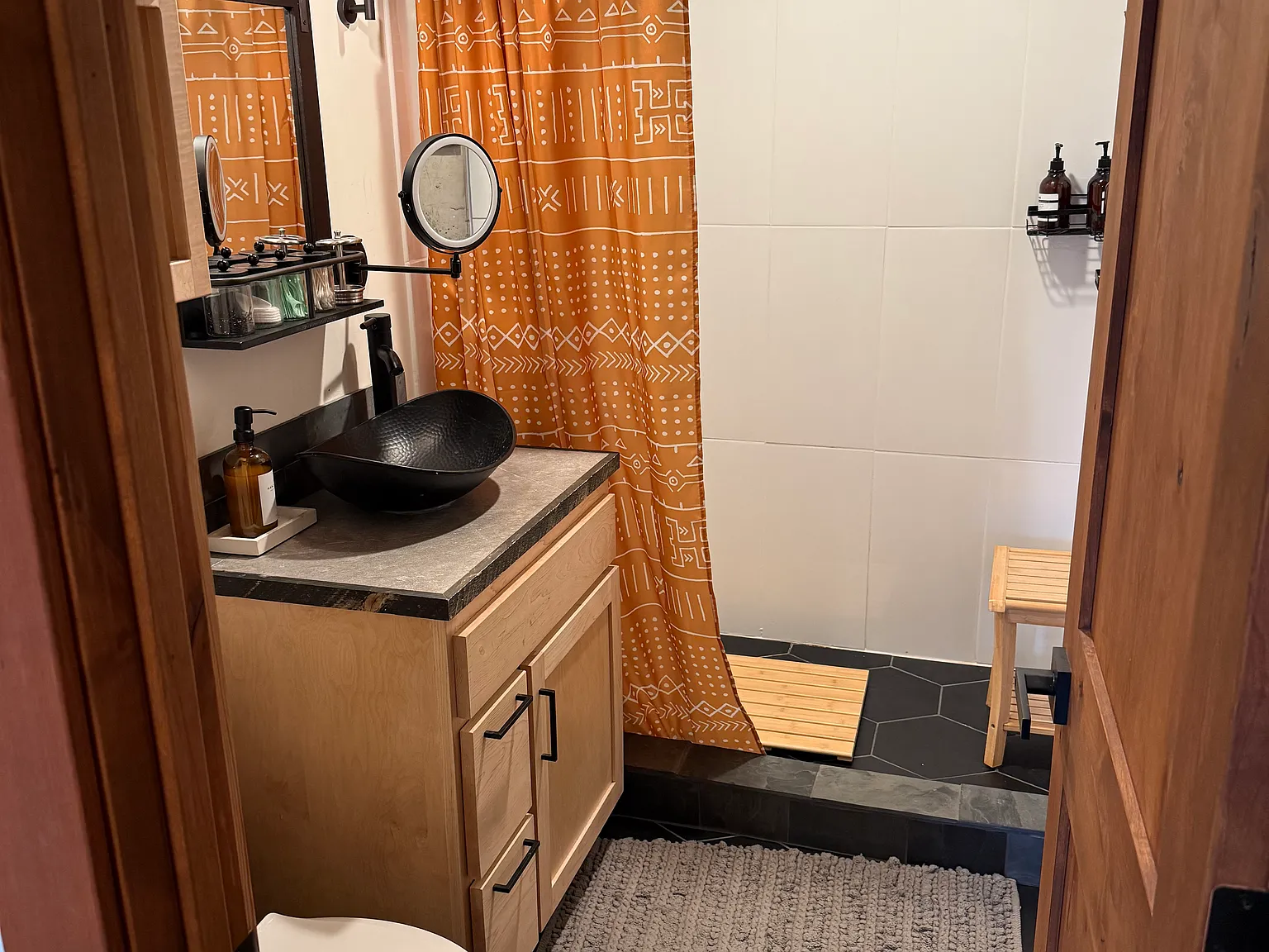 Studio, 450 sqft, $2,200 — Photo 2